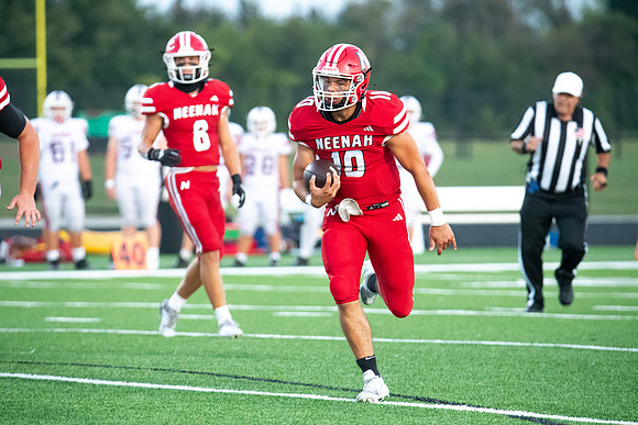 Neenah vs Appleton East 0369