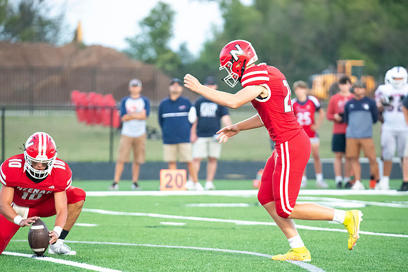 Neenah vs Appleton East 0436