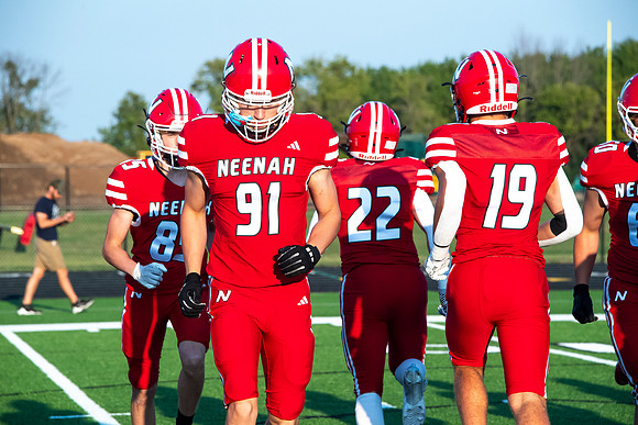 Neenah vs Appleton East 0160