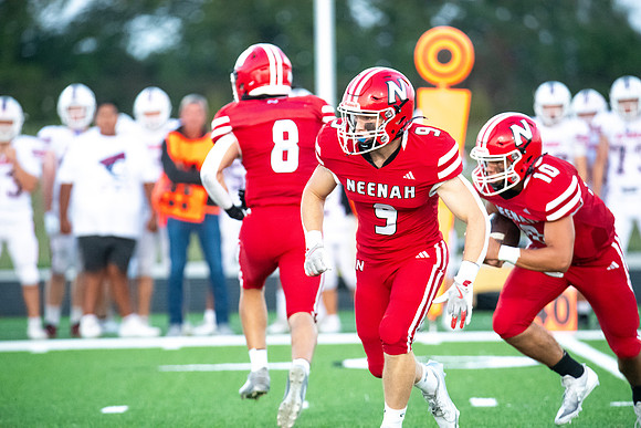 Neenah vs Appleton East 0285