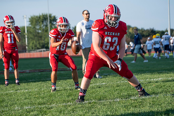 Neenah v Menasha_0176