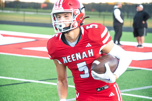Neenah vs Kimberly 0095