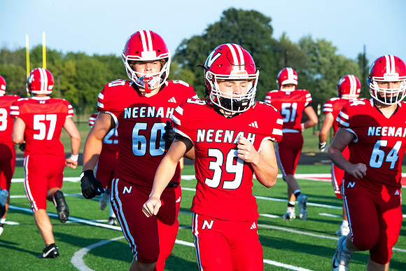 Neenah vs Appleton East 0163