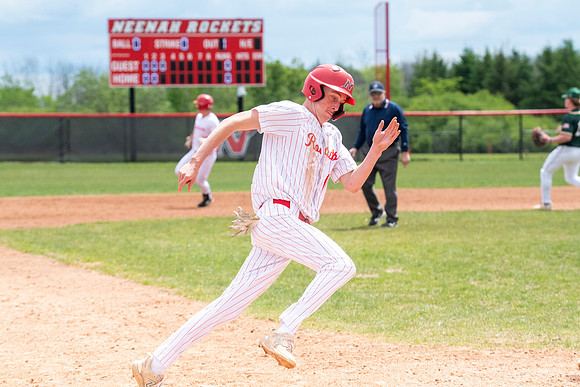 Neenah vs DC Everest 337