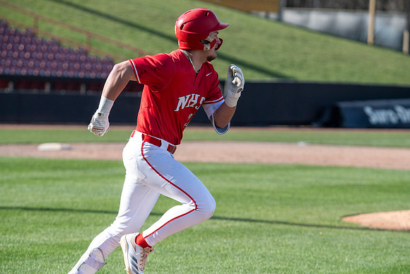Neenah vs Menasha0330