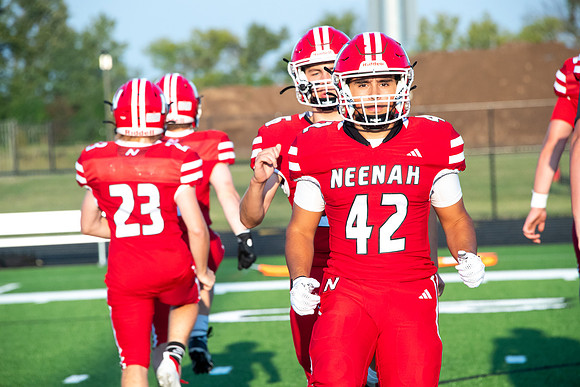 Neenah vs Appleton East 0151