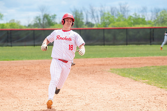 Neenah vs DC Everest 375