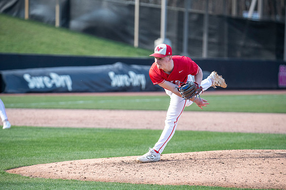 Neenah vs Menasha0421