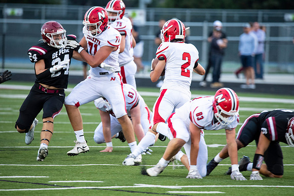 Neenah v DePere_0303