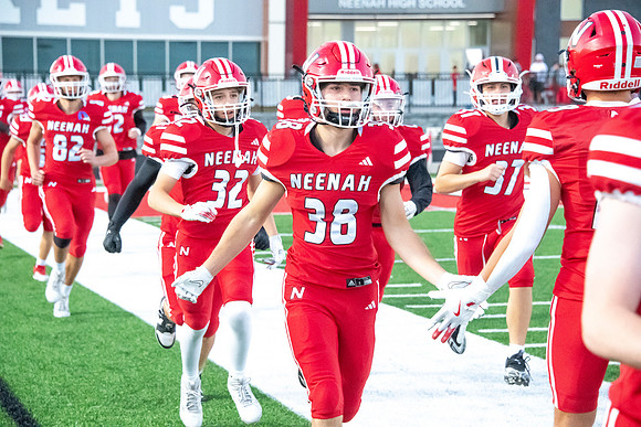 Neenah vs Kimberly 0173
