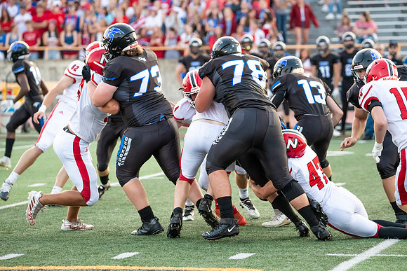 Neenah v Oshkosh West_0202