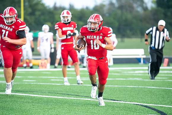 Neenah vs Appleton East 0373