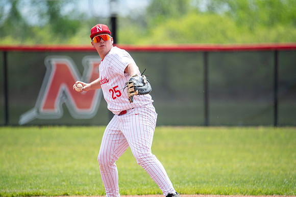 Neenah vs DC Everest 080
