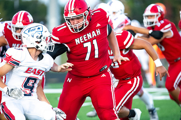 Neenah vs Appleton East 0295