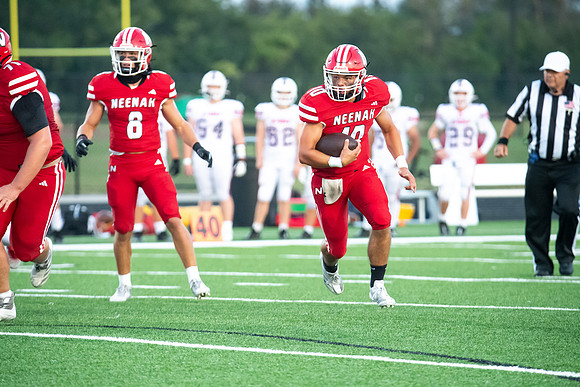 Neenah vs Appleton East 0365