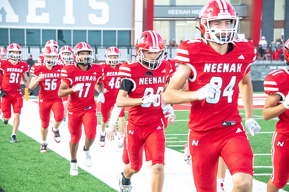 Neenah vs Kimberly 0192
