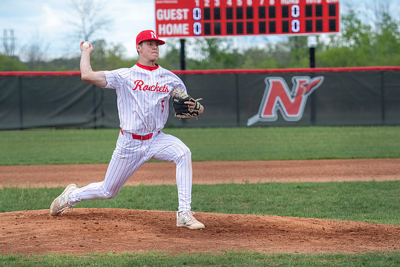 Neenah vs DC Everest 252