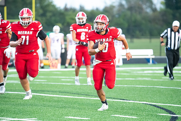 Neenah vs Appleton East 0375