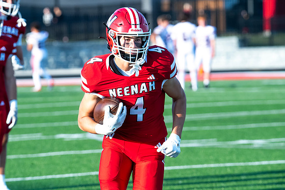 Neenah vs Appleton East 0025
