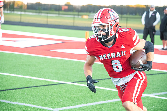 Neenah vs Kimberly 0099