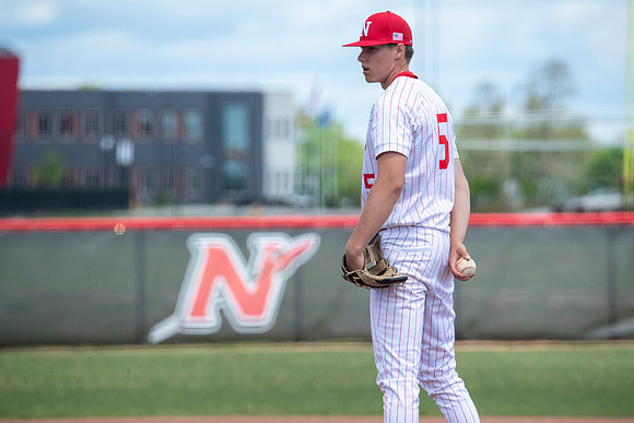 Neenah vs DC Everest 440