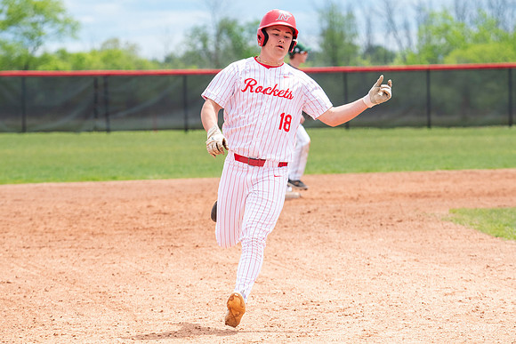 Neenah vs DC Everest 372
