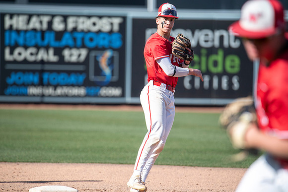 Neenah vs Menasha0122