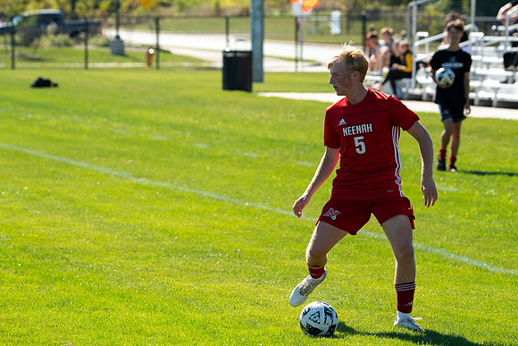 Neenah vs Sussex Hamilton 194