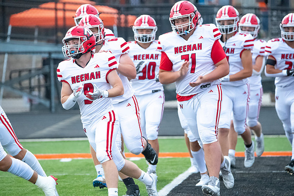 Neenah vs Kaukauna 0122