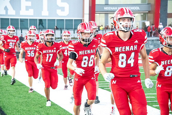 Neenah vs Kimberly 0191
