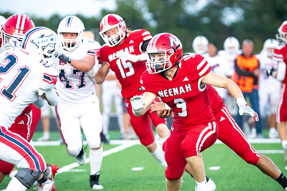 Neenah vs Appleton East 0292