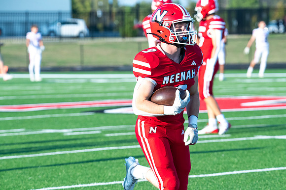 Neenah vs Appleton East 0039