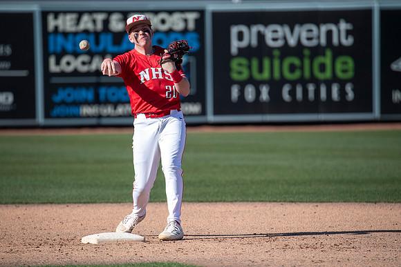 Neenah vs Menasha0110
