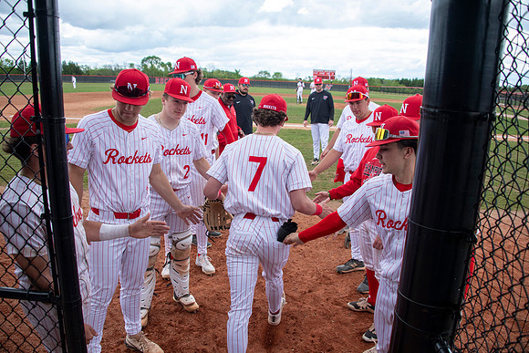 Neenah vs DC Everest 174