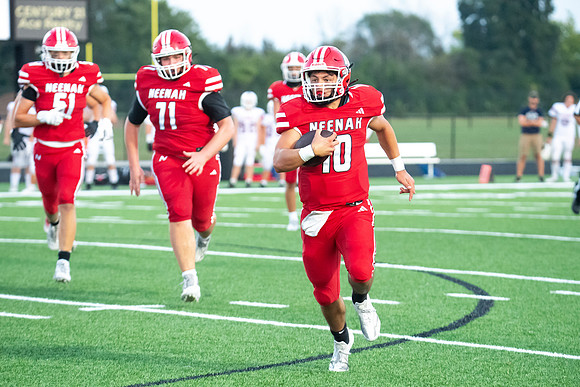 Neenah vs Appleton East 0381
