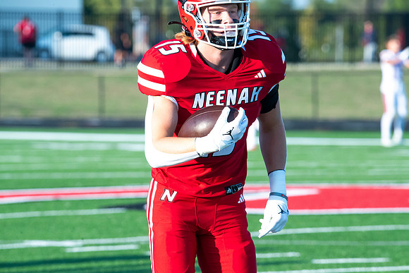 Neenah vs Appleton East 0024