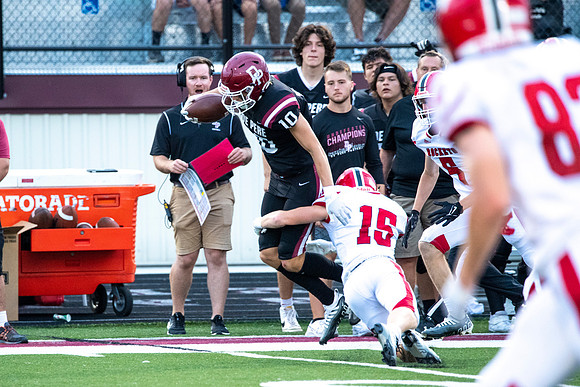 Neenah v DePere_0328