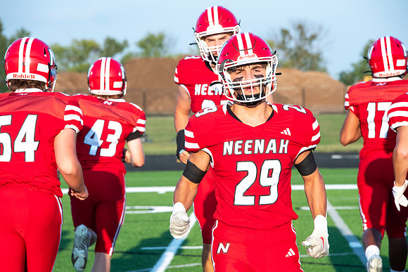 Neenah vs Appleton East 0196
